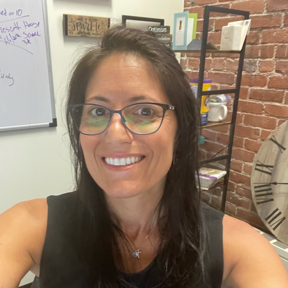 Meet your Posher, Elizabeth